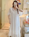 ネグリジェ ロング丈 ミモレ丈 半袖 夏向け 可愛い お姫様 ワンピースパジャマ 天使 お姫様風 ナイトドレス レースのVネック レースのフリル付き ゆったり 体カバー チュール 柔らかい 部屋着 寝巻き 白 ピンク 水色 M L XL