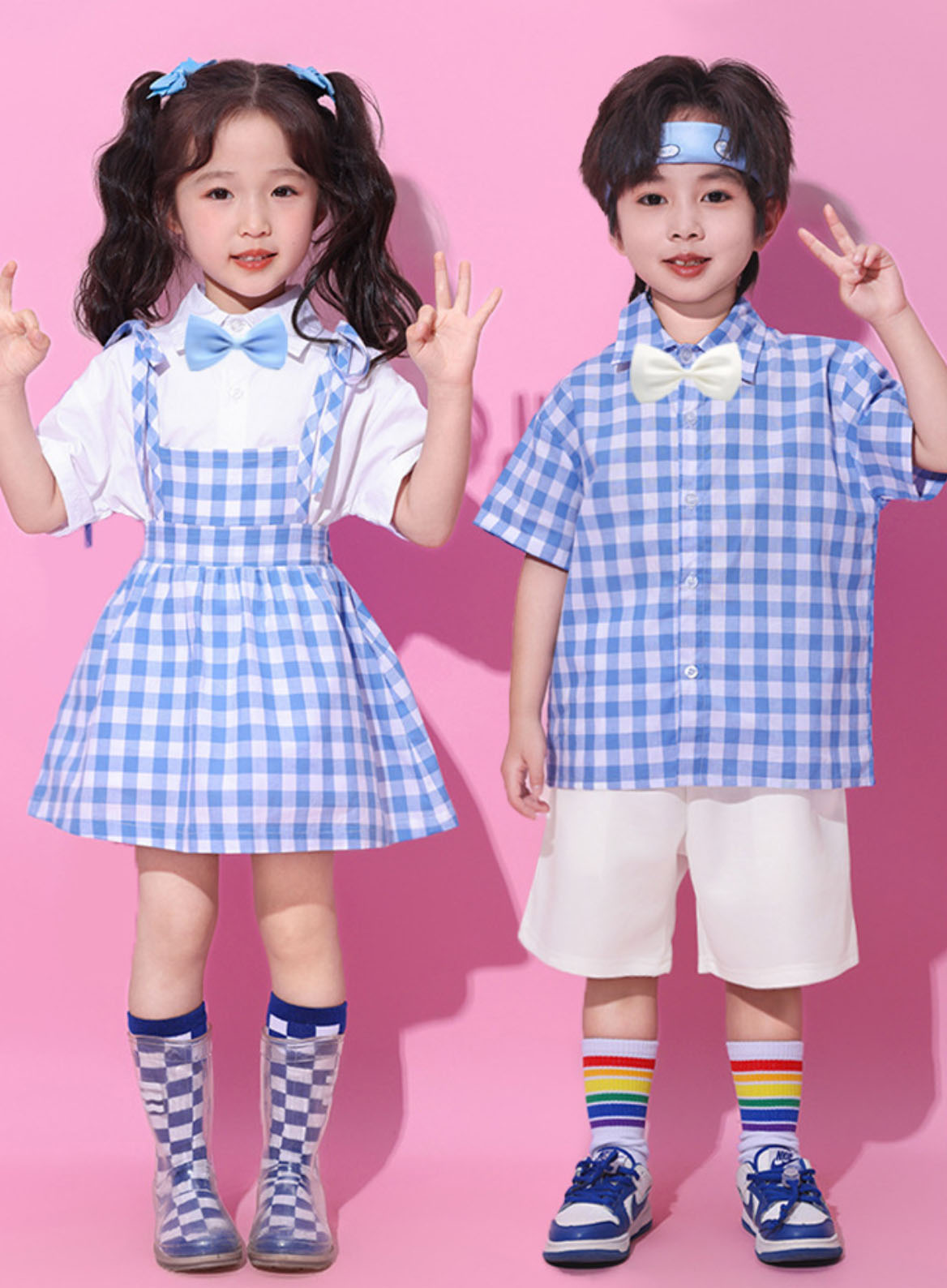 子供 ダンス衣装 キッズ 学園祭 発表会 合唱 体育祭 学園 お揃い ダンス衣装 チアダンス 衣装 ブルー チェック 格子 半袖シャツ 蝶ネクタイ 吊りスカート サロペット ショートパンツ 3点セット 女の子 男の子 学園服 チアリーディング 衣装 カジュアル 子供服 100-170