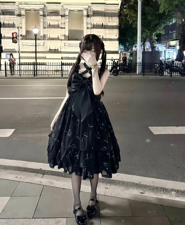 ロリータ ワンピース ジャンパースカート ミドル丈 Aライン ハイウエスト ゴスロリ ゴシック 暗黒 ロリータ ドレス レディース 大きいリボン 紐リボンクロス レース裾 星 星座 プリント 可愛い ロリータ服 黒 S M L XL junchan-10007457 純の洋服屋さん サンプル画像3