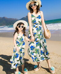 二枚送料無料パパママ娘息子家族お揃いメンズ男の子アロハシャツ+ショートパンツ上下セットアップ女性女の子花柄ロングワンピース人気リゾート風親子ペアルックカップルペアルック親子コーデ