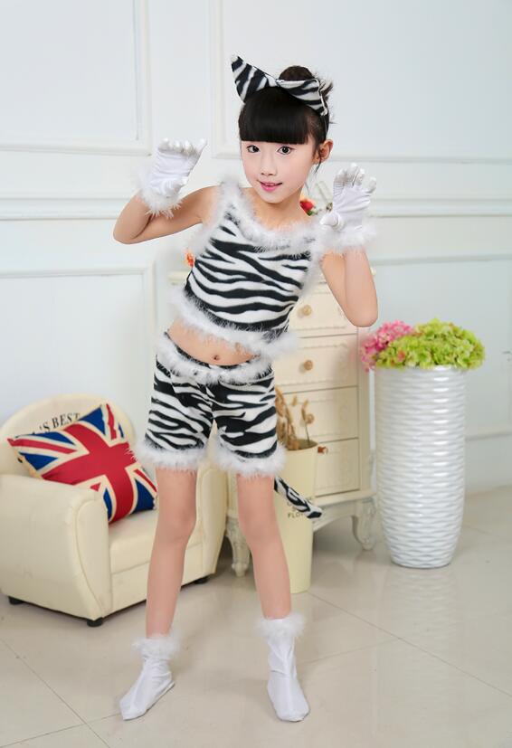 子供ダンス衣装 猫ちゃん 虎 コスチューム 可愛い おねこ トラ レオパード 動物 着ぐるみ 仮装 ハロウィン コスプレ衣装 女の子 演出服 ステージ衣装 ふわふわ もこもこ トップス ショートパンツ 手袋 耳カチューシャ 尻尾 セット 学園祭 イベント 発表会 公演 ダンス衣装 junchan-10009359 純の洋服屋さん サンプル画像3