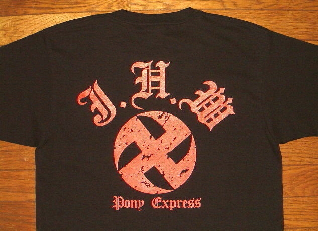 楽天JUNK HOUSE WEST【PONY EXPRESS ポニーエクスプレス】 ヘビーオンス コットン生地 プリント 半袖 Tシャツ ≪KAMA-卍 ロゴ クラックル （ひび割れ）≫ （ブラック×レッド） 赤 黒 バイカー ホットロッド マンジ まんじ 鎌卍 卍 アウトロー ハードコア タトゥー ウェストライド スカルフライト