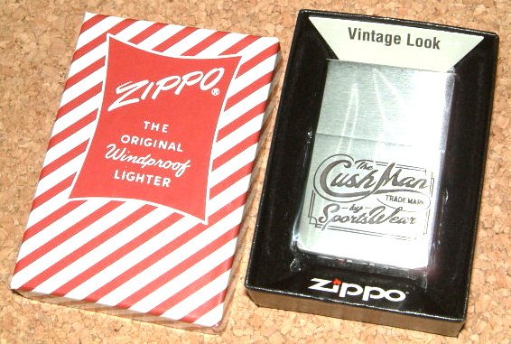 限定生産 正規品 【CUSHMAN クッシュマン】×【ZIPPO JAPAN ジッポー ジャパン】 正式 コラボ 企画 MADE IN USA アメリカ製 1937年 ビンテージ レプリカ フラットトップ モデル 使用 オリジナル ジッポ (化粧箱付き) 喫煙器具 タバコ たばこ 煙草 ライター