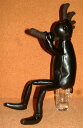 【R4T】 【KOKOPELLI ココペリ】 【LOCOPELLI ロコペリ】 ネイティブアメリカンの精霊 笛を吹きながら幸せを運んでくる インディアンの妖精 幸運のお守り 高級 レザー素材 皮革製 ぬいぐるみ ドール 「全長約34cm」 (ブラック) 黒 人形 カチナ カチーナ ホピ族 HOPI族 ズニ族