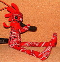【R4T】 【KOKOPELLI ココペリ】 【LOCOPELLI ロコペリ】 ネイティブアメリカンの精霊 笛を吹きながら幸せを運んでくる インディアンの妖精 幸運のお守り バンダナ生地 バンダナ柄 ペイズリー柄 ぬいぐるみ ストラップ 「全長約17cm」 (レッド) 赤 人形 カチナ カチーナ(2)