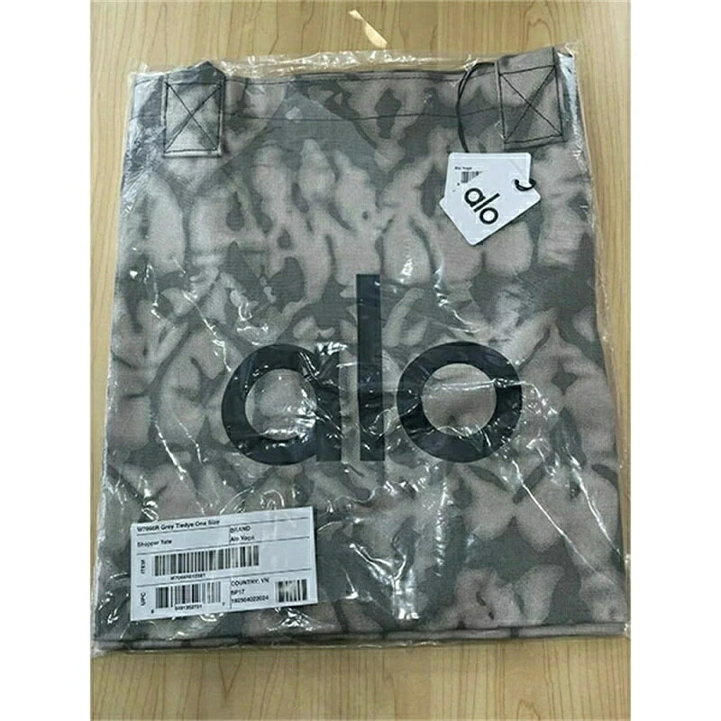 alo Yoga アイコニックショッパートート Iconic Shopper Tote バッグ グレー ダイ...