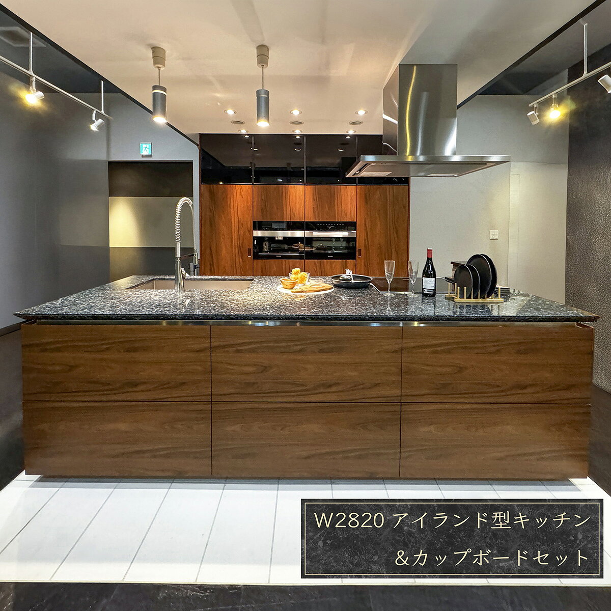 【モデルルーム展示品】【東京】 送料無料 W2820 アイランド型 システムキッチン カップボード タカラスタンダード レンジフード 水栓 IHコンロ オーブン コーヒーマシーン リフォーム AXH1.2 jusetsusouko-10000026 住設倉庫楽天市場店 サンプル画像2
