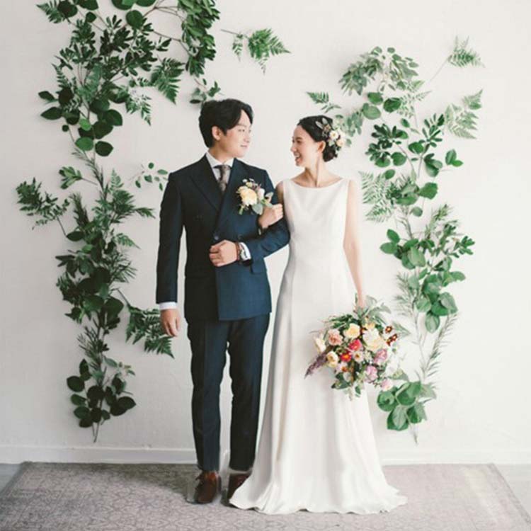 ウェディングドレス ノースリーブ Vネック ウエディングドレス Aライン ウエディング ウェディング 花嫁ドレス 二次会ウエディングドレス 前撮り 結婚式 ファスナータイプ【XS～XL】