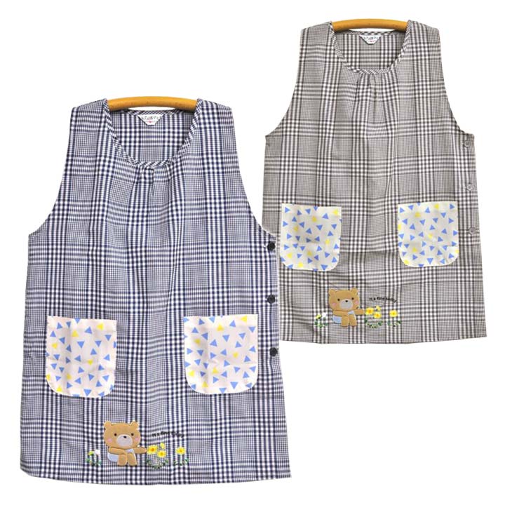 商品名 おてんばママキッチン くまたんぽぽ 素材 ポリエステル85％・綿13％・レーヨン2％ サイズ(約) M〜L 身丈：82cm、身幅：56cm 仕様 横ボタンタイプ ポケット×2 カラー ネイビー・グレー 原産国 中国 洗濯表示 洗濯機...