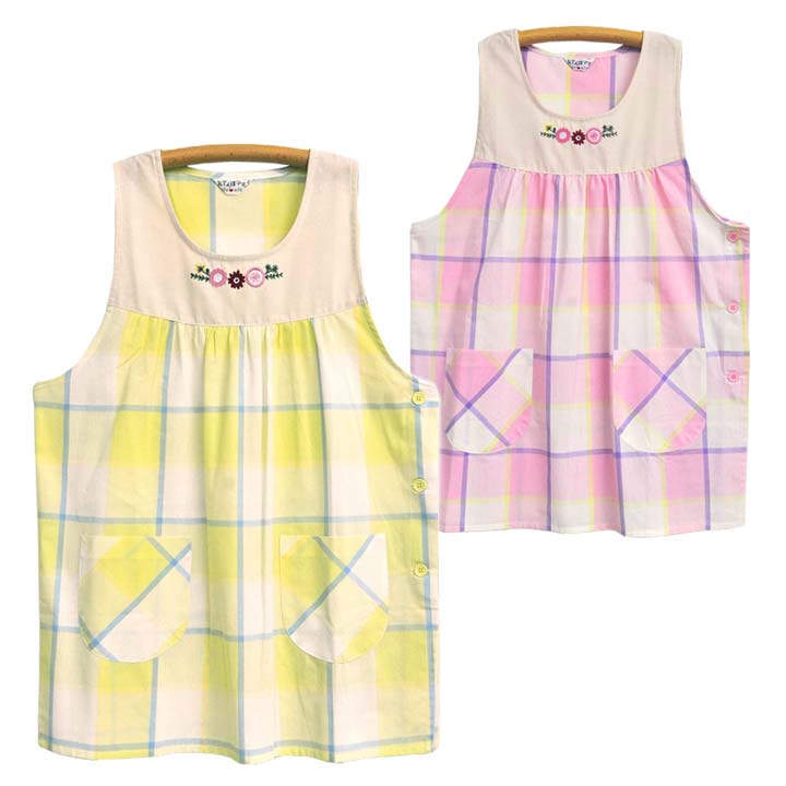 おてんばママキッチン フラワーリース エプロン 保育士 看護士 介護士 おしゃれ かわいい キャラクター 格子 チェック 花 うさぎ くま ボタン【メール便可】