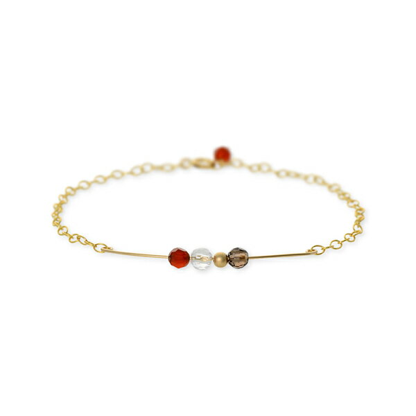 キュートなシルエットが、女性らしいアクセサリー。ふんわりと優しい表情を手元に讃えます。お手持ちのアクセサリーと重ねづけしても素敵。華美になりすぎない、存在感あふれるアイテムです。UZUOU ウズオウ ブラスブレスレット カーネリアン ホワイ...