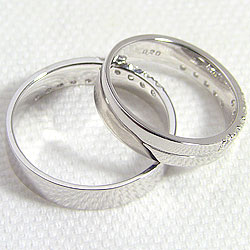 結婚指輪 プラチナ クロス ダイヤモンド ブラックダイヤモンド 0.2ct ペアリング Pt900 マリッジリング 2本セット ペア 文字入れ 刻印 可能 婚約 結婚式 ブライダル ウエディング おすすめ プレゼント