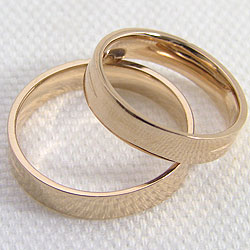 結婚指輪 ゴールド クロス ペアリング シンプル イエローゴールドK10 マリッジリング 10金 2本セット ペア 文字入れ 刻印 可能 婚約 結婚式 ブライダル ウエディング おすすめ ギフト プレゼント 受注製作