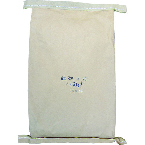 特長 ●床用塗料をノンスリップ仕上げにできます。 ●40〜50[[M2]]のコーティング防滑工法に便利な小容量パックです。 用途 ●フロアトップシリーズの防滑工法に。 仕様 ●容量(kg)：5 ●塗布面積(［［M2］］)：散布量：0.15〜0.30m2／kg ●タイプ：粒径:6号 ●散布量：0.15〜0.30［［M2］］／kg ●塗料混合の場合は塗料1kgに対して100〜200g混合 材質 ●二酸化ケイ素 質量・質量単位 ●5.0kg 注意事項 ●製品の特性上、袋上部の縫製部分の端から砂がこぼれますので、ご理解をお願い致します。 ●箱に入れての出荷もしくは、縫製部分に粘着テープで補強して出荷となる場合がございますので、ご理解をお願い致します。 ●製品の特性上、袋上部の縫製部分の端から砂がこぼれますので、ご理解をお願い致します。 ●箱に入れての出荷もしくは、縫製部分に粘着テープで補強して出荷となる場合がございますので、ご理解をお願い致します。 【メーカー名】アトムサポート（株） 【メーカー品番】00001-70061