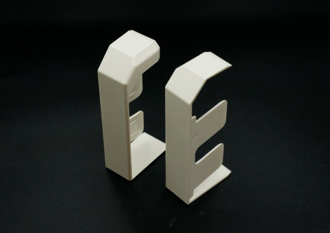 【メール便対応】DAIKEN　隙間隠し部材 枕棚板用 左右　ホワイト　【品番：PQOT32SK】