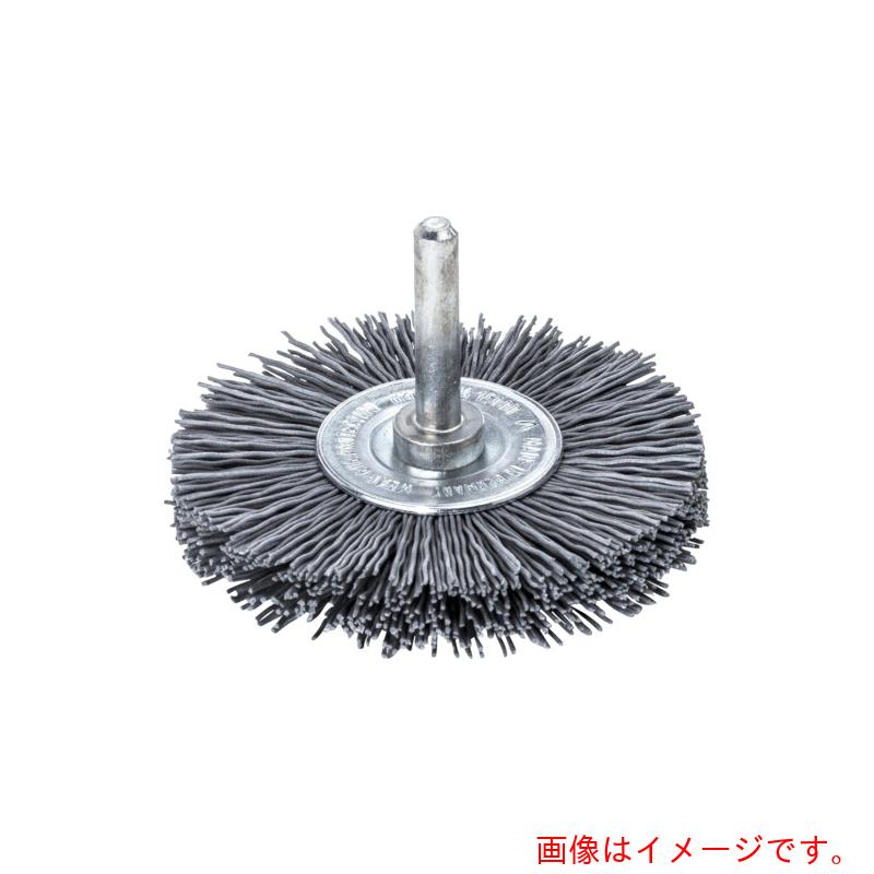 特長 ●高品位の線材を使用しており、耐久性に優れ長寿命です。 ●幅広いサイズ展開で、様々なアプリケーションに適しています。 用途 ●金属製品のバリ取り、サビ落とし。 ●カラーやサビ落とし作業などに。 ●溶接継目の処理に。 仕様 ●線径(mm)：1.1 ●毛材：砥粒入ナイロン線 ●外径(mm)：80 ●毛丈(mm)：20 ●軸長(mm)：30 ●軸径(mm)：6 ●最高使用回転数(rpm)：15000 ●金具径(mm)：40 ●金具幅(mm)：21 ●粒度(#)：120 ●厚さ(mm)：14 ●全長(mm)：51 ●最高使用回転数(m)：15000rp 材質 ●軸:スチール 質量・質量単位 ●77.0g 注意事項 ●作業時は必ず安全帽、安全メガネなどの保護具をご着用ください。 【メーカー名】LESSMANN 【メーカー品番】418842