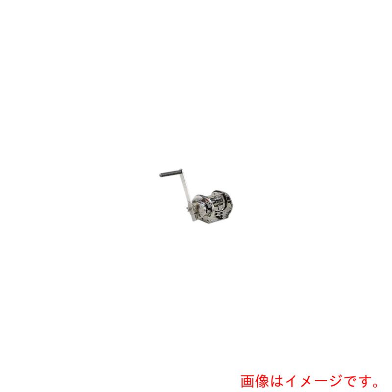 特長 ●ステンレス製ボディーの表面にバフ研磨を施したもので、ステンレスの美しさを生かしたベーシックタイプです。 ●特殊クラッチカバーの中にストッパーを内蔵した方式で誤操作が出来ない構造のため、危険性もなく安全な作業を行うことが出来ます。 ●取り付けスペースがハンドルを360°回転できる場合はこのタイプをご使用ください。 用途 ●船、食品工場、クリーンルーム等に最適。 ●学校体育用各種ネットの昇降 ●バスケット用ゴールボードの昇降装置 ●公園などの公共設備 仕様 ●最大能力(t)：0.1 ●減速比：1/1.00 ●ワイヤ巻取量(mm×m)：5×35 ●ハンドル長(有効最大値)(mm)：250 ●バフ研磨加工 ●ストッパー内蔵式 ●メカニカルブレーキ型 ●ハンドル操作は回転式となります 材質 ●ボディー:ステンレス（SUS-304）の外面にバフ研磨加工を施しています 質量・質量単位 ●7.4kg 注意事項 ●外部からのブレーキ解除は出来ません ●ワイヤロープは付属しておりません。別途ご用意下さい。 ●別途送料 【メーカー名】マックスプル工業（株） 【メーカー品番】SB-1-SI