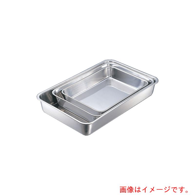 特長 ●エコクリーンシリーズは、親水性を持つ無機系塗料の焼き付け塗装による強力な洗浄効果を持ったゼロクリア［［R下］］加工を施した環境に優しい製品です。 ●水できれいに洗浄でき、洗剤とすすぎの水の量を減らせます。 ●川や湖、海の環境に優しい製品です。 ●抗菌性を持っていますので、衛生面で安心です。 ●サイズも豊富で、ネスティングが可能です。 ●ISO15161・22000やHACCPを必要な企業様にお奨めしたい製品です。 用途 ●研究施設、食品加工工場、厨房、医療・介護老人福祉施設等の衛生面の重視及び容器、食器、道具自身が原因の食中毒などの防止。 仕様 ●サイズ(呼称)：4枚取 ●外形寸法(mm)幅：587 ●外形寸法(mm)奥行：372 ●外形寸法(mm)高さ：89 ●有効内寸(mm)幅：509 ●有効内寸(mm)奥行：294 ●有効内寸(mm)高さ：88.3 材質 ●ステンレス(SUS304)(無機系親水性塗料の焼き付け塗装) 質量・質量単位 ●1.72kg 注意事項 ●使用環境・使用頻度によってコーティングが摩耗・剥離する事があります。 ●スポンジタワシ以外の清掃用具・器具の使用は厳禁です。 ●洗剤なしで充分洗浄できますが、アルカリ性洗剤を使用の場合は濃度にご注意ください。 ●空焚きはしないでください。 【メーカー名】（株）日本メタルワークス 【メーカー品番】E01400001540