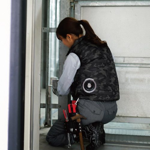 岡潮　空調ベスト（ウェアのみ）日本製生地使用　20235　カモグレー5L　【品番：20235-5L】