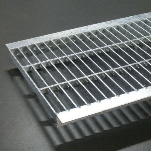 奥岡製作所　奥岡　スチール製　U字溝用　グレーチング　溝幅300用　中間目　プレーン　【品番：OKU-M3 30-25】□