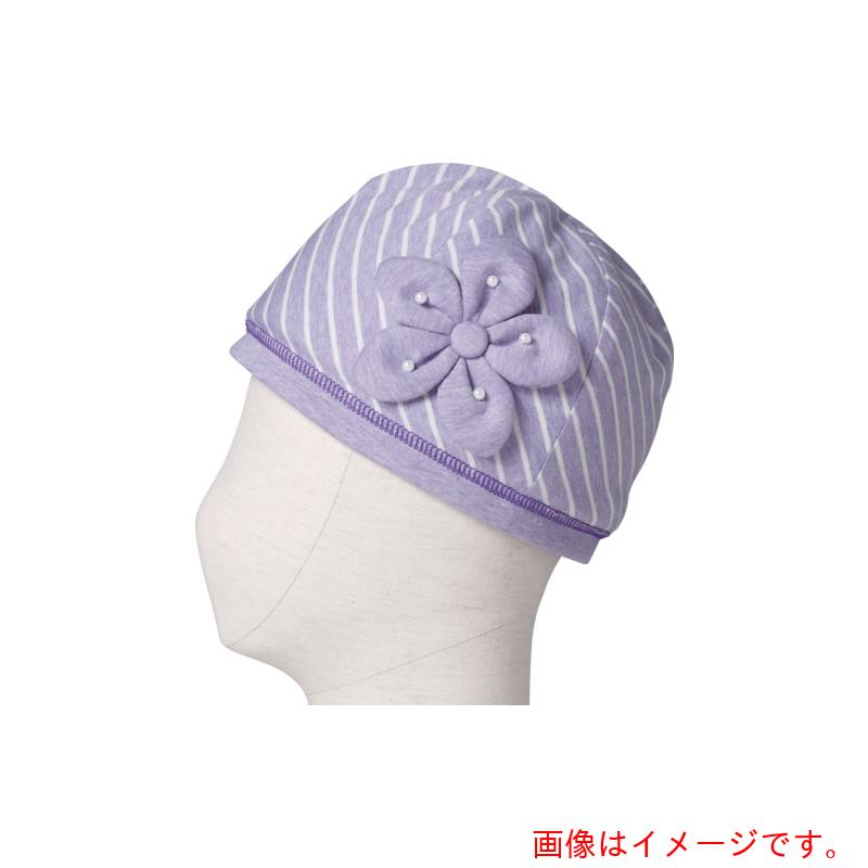 特長 ●フラワーモチーフがポイントの室内向け保護帽です。 ●後ろにサイズの微調整ができるベルトがついています。 ●室内でかぶっていても違和感のないデザインの保護帽です。 用途 ●てんかん等の障がいのある方、ご高齢の方など、室内での転倒のリスクが高い方の頭部保護用に。 ●車椅子に乗る際の怪我の予防にも◎。 仕様 ●頭囲(cm)：56〜58 ●色：パープル ●サイズ(cm)：56〜58 材質 ●表地：麻100％、裏地：ポリエステル100％、緩衝材：PORON＋メッシュ、厚さ約10mm 質量・質量単位 ●180.0g 【メーカー名】（株）特殊衣料 【メーカー品番】S3887-D6