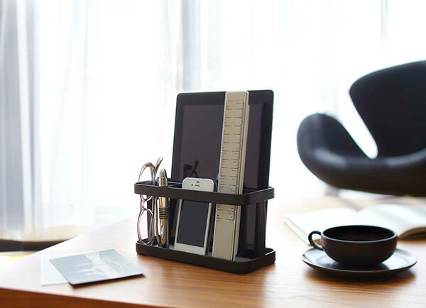 山崎実業 タブレット&リモコンラック タワー ブラック 4903208073042 【品番：07304】