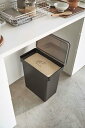 山崎実業 密閉米びつ タワー 20kg 計量カップ付 ブラック 【品番:05426】