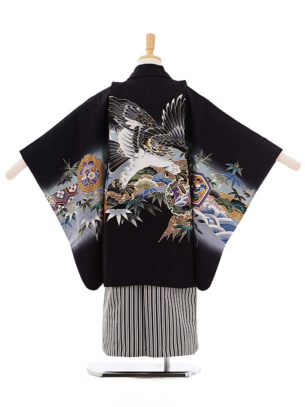 七五三レンタル 男の子 正絹 5274 黒地 鷹 (羽織正絹)×黒縞袴 着物 5歳 男の子 レンタル 袴セット 男児 753 フルセット 着物 子ども きものレンタル 七五三レンタル 羽織 お正月 和装 お祝い 5才 5歳 男の子 袴 新品足袋プレゼント 往復送料無料【レンタル】 2