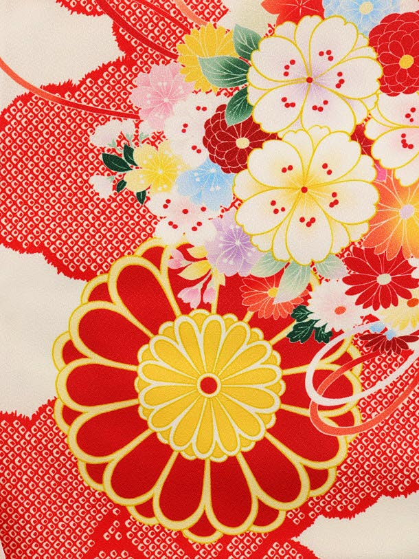 七五三 着物 3歳 レンタル 七五三 3歳 被布 セット 4089赤x白地薬玉 女の子 七五三レンタル 3歳 女児 被布 七五三 三歳女児 被布コート 子供 お祝い着 正月 3歳 3才 きものレンタル 新品足袋プレゼント 往復送料無料【レンタル】