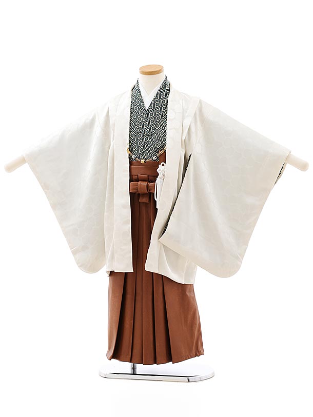 七五三レンタル 男の子 5878オフホワイト地ドット地模様x茶色レザー風袴 着物 5歳 男の子 レンタル 袴セット 男児 753 フルセット 着物 子ども きものレンタル 七五三レンタル 羽織 お正月 和装 お祝い 5才 5歳 男の子 袴 新品足袋プレゼント 往復送料無料【レンタル】