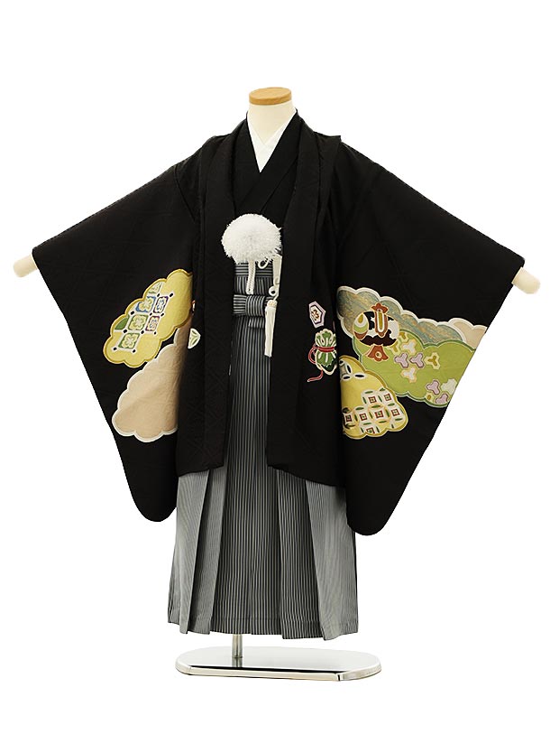 七五三レンタル 男の子 5921【高級正絹】黒地雲取り宝尽くしx紺細縞袴 5歳 男の子 レンタル 袴セット 男児 753 フルセット 着物 子ども きものレンタル 七五三レンタル 羽織 お正月 和装 お祝い 5才 男の子 袴 新品足袋プレゼント 往復送料無料【レンタル】 2