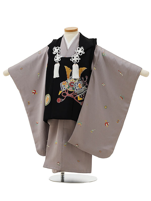 被布 レンタル 男児 七五三 被布 着物 レンタル 七五三 2961【正絹】黒兜×グレージュ吉祥文様 3歳男の子 七五三 男児 着物 3歳 子供 きもの 被布 ...
