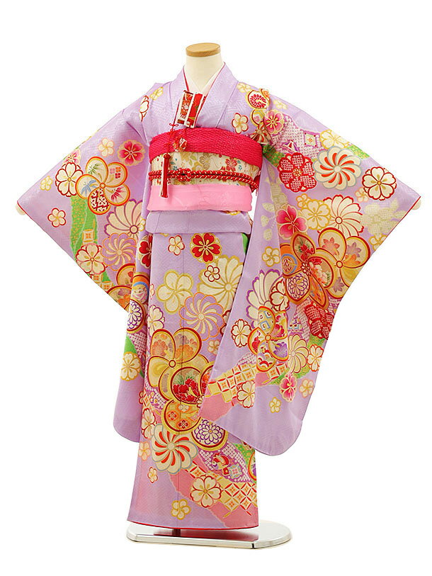 ■七五三レンタル一覧はこちらからどうぞ※当該商品の帯は本格的な帯結びができる『袋帯』となっております。（結び帯・作り帯ではありません）着付けの際は、美容室や着付経験者などへ依頼されることをおすすめします。 ※商品の色については画面を表示するモニターによって実際と多少異なる場合がございます。ご了承下さいませ。 商品詳細 ［七五三レンタル］ ■素材：着物(表地) 正絹　袋帯 ■身丈：132cm　肩裄：54cm　袖丈：76cm 7歳の標準サイズに調整済みです。 身長115cm〜125cm位 ※簡単なサイズ調整（腰紐にて）が必要な場合があります。 ※小物は着物に合わせてコーディネートさせていただきます。 ※箱タイプでの配送になります。 七五三サイズ等について詳しくは 《京都かしいしょう》まで メールにてお問い合わせ下さい。 【送料無料（北海道・沖縄・一部離島を除く）】七五三レンタル料金最安値に挑戦！ ※システム上、カレンダーが「×」でもご注文は可能ですが、ご予約をお取りすることが出来ません。 ご利用日が「○」の商品からご注文下さい。 尚、ご予約の確定は「【京都かしいしょう】ご注文内容のご案内」メールにてお知らせいたします。