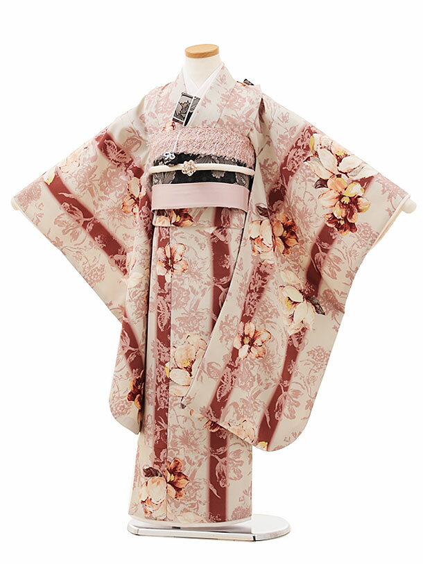 ■七五三レンタル一覧はこちらからどうぞ※商品の色については画面を表示するモニターによって実際と多少異なる場合がございます。ご了承下さいませ。 商品詳細 ［七五三レンタル］ ■素材：ポリエステル100％ ■身丈：133cm　肩裄：54cm　袖丈：76cm 7歳の標準サイズに調整済みです。 身長115cm〜125cm位 ※簡単なサイズ調整（腰紐にて）が必要な場合があります。 ※小物は着物に合わせてコーディネートさせていただきます。 ※箱タイプでの配送になります。 七五三サイズ等について詳しくは 《京都かしいしょう》まで メールにてお問い合わせ下さい。 【送料無料（北海道・沖縄・一部離島を除く）】七五三レンタル料金最安値に挑戦！ ※システム上、カレンダーが「×」でもご注文は可能ですが、ご予約をお取りすることが出来ません。 ご利用日が「○」の商品からご注文下さい。 尚、ご予約の確定は「【京都かしいしょう】ご注文内容のご案内」メールにてお知らせいたします。