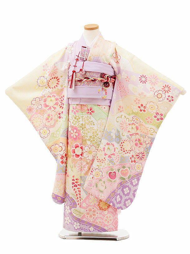 ■七五三レンタル一覧はこちらからどうぞ※商品の色については画面を表示するモニターによって実際と多少異なる場合がございます。ご了承下さいませ。 商品詳細 ［七五三レンタル］ ■素材：ポリエステル100％ ■身丈：133cm　肩裄：54cm　袖丈：76cm 7歳の標準サイズに調整済みです。 身長115cm〜125cm位 ※簡単なサイズ調整（腰紐にて）が必要な場合があります。 ※小物は着物に合わせてコーディネートさせていただきます。 ※箱タイプでの配送になります。 七五三サイズ等について詳しくは 《京都かしいしょう》まで メールにてお問い合わせ下さい。 【送料無料（北海道・沖縄・一部離島を除く）】七五三レンタル料金最安値に挑戦！ ※システム上、カレンダーが「×」でもご注文は可能ですが、ご予約をお取りすることが出来ません。 ご利用日が「○」の商品からご注文下さい。 尚、ご予約の確定は「【京都かしいしょう】ご注文内容のご案内」メールにてお知らせいたします。