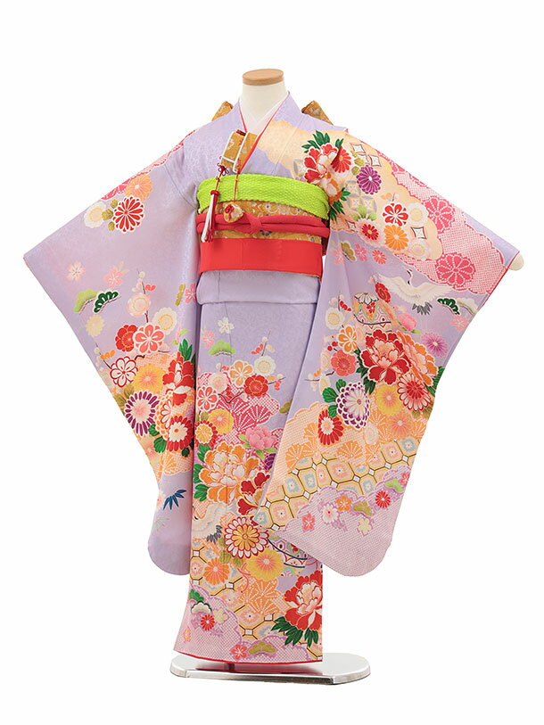 ■七五三レンタル一覧はこちらからどうぞ※商品の色については画面を表示するモニターによって実際と多少異なる場合がございます。ご了承下さいませ。 商品詳細 ［七五三レンタル］ ■素材:正絹 ■身丈:136cm 肩裄:54cm 袖丈:76cm ※標準サイズに調整済みです。 ※簡単なサイズ調整(腰紐にて)が必要な場合があります。※着物(表地)のみ正絹です。 ※小物は着物に合わせてコーディネートさせていただきます。 箱タイプでの配送となります。 身長 115〜125cm前後 サイズ等について詳しくは 《京都かしいしょう》まで メールにてお問い合わせ下さい。 【送料無料（北海道・沖縄・一部離島を除く）】七五三レンタル料金最安値に挑戦！ ※システム上、カレンダーが「×」でもご注文は可能ですが、ご予約をお取りすることが出来ません。 ご利用日が「○」の商品からご注文下さい。 尚、ご予約の確定は「【京都かしいしょう】ご注文内容のご案内」メールにてお知らせいたします。