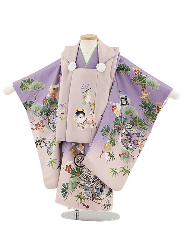 ■七五三レンタル一覧はこちらからどうぞ※商品の色については画面を表示するモニターによって実際と多少異なる場合がございます。ご了承下さいませ。 商品詳細 ［七五三レンタル］ ■素材:化繊 ■身丈:68cm 肩裄:37cm 袖丈:50cm※標準サイズに調整済みです。※簡単なサイズ調整(腰紐にて)が必要な場合があります。※小物は着物に合わせてコーディネートさせていただきます。箱タイプでの配送となります。 身長 80〜90cm前後 サイズ等について詳しくは 《京都かしいしょう》まで メールにてお問い合わせ下さい。 【送料無料（北海道・沖縄・一部離島を除く）】七五三レンタル料金最安値に挑戦！ ※システム上、カレンダーが「×」でもご注文は可能ですが、ご予約をお取りすることが出来ません。 ご利用日が「○」の商品からご注文下さい。 尚、ご予約の確定は「【京都かしいしょう】ご注文内容のご案内」メールにてお知らせいたします。