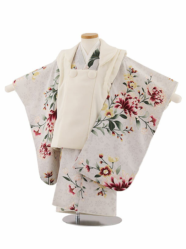 ■七五三レンタル一覧はこちらからどうぞ※商品の色については画面を表示するモニターによって実際と多少異なる場合がございます。ご了承下さいませ。 商品詳細 ［七五三レンタル］ ■素材：ポリエステル100％ ■身丈：76cm　肩裄：42cm　袖丈：57cm 3歳の標準サイズに調整済みです。 身長90cm〜100cm位 ※簡単なサイズ調整（腰紐にて）が必要な場合があります。※小物は着物に合わせてコーディネートさせていただきます。 ※箱タイプでの配送になります。 七五三サイズ等について詳しくは 《京都かしいしょう》まで メールにてお問い合わせ下さい。 【送料無料（北海道・沖縄・一部離島を除く）】七五三レンタル料金最安値に挑戦！ ※システム上、カレンダーが「×」でもご注文は可能ですが、ご予約をお取りすることが出来ません。 ご利用日が「○」の商品からご注文下さい。 尚、ご予約の確定は「【京都かしいしょう】ご注文内容のご案内」メールにてお知らせいたします。