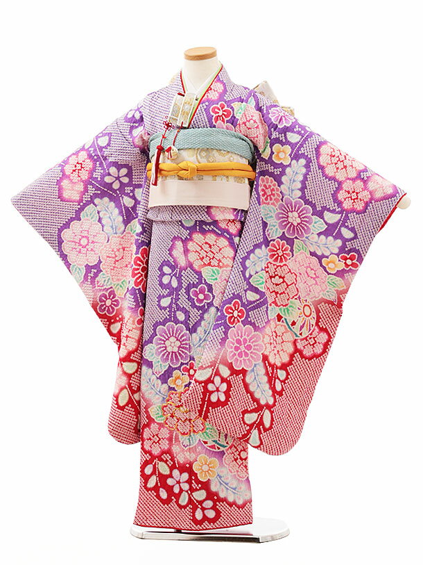 ■七五三レンタル一覧はこちらからどうぞ※商品の色については画面を表示するモニターによって実際と多少異なる場合がございます。ご了承下さいませ。 商品詳細 ［七五三レンタル］ ■素材：ポリエステル100％ ■身丈：133cm　肩裄：54cm　袖丈：76cm 7歳の標準サイズに調整済みです。 身長115cm〜125cm位 ※簡単なサイズ調整（腰紐にて）が必要な場合があります。 ※小物は着物に合わせてコーディネートさせていただきます。 ※箱タイプでの配送になります。 七五三サイズ等について詳しくは 《京都かしいしょう》まで メールにてお問い合わせ下さい。 【送料無料（北海道・沖縄・一部離島を除く）】七五三レンタル料金最安値に挑戦！ ※システム上、カレンダーが「×」でもご注文は可能ですが、ご予約をお取りすることが出来ません。 ご利用日が「○」の商品からご注文下さい。 尚、ご予約の確定は「【京都かしいしょう】ご注文内容のご案内」メールにてお知らせいたします。