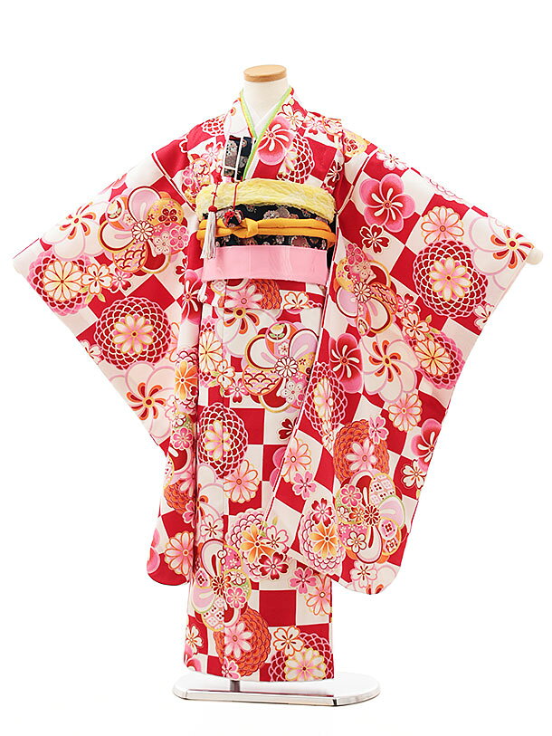 ■七五三レンタル一覧はこちらからどうぞ※商品の色については画面を表示するモニターによって実際と多少異なる場合がございます。ご了承下さいませ。 商品詳細 ［七五三レンタル］ ■素材：ポリエステル100％ ■身丈：133cm　肩裄：54cm　袖丈：76cm 7歳の標準サイズに調整済みです。 身長115cm〜125cm位 ※簡単なサイズ調整（腰紐にて）が必要な場合があります。 ※小物は着物に合わせてコーディネートさせていただきます。 ※箱タイプでの配送になります。 七五三サイズ等について詳しくは 《京都かしいしょう》まで メールにてお問い合わせ下さい。 【送料無料（北海道・沖縄・一部離島を除く）】七五三レンタル料金最安値に挑戦！ ※システム上、カレンダーが「×」でもご注文は可能ですが、ご予約をお取りすることが出来ません。 ご利用日が「○」の商品からご注文下さい。 尚、ご予約の確定は「【京都かしいしょう】ご注文内容のご案内」メールにてお知らせいたします。