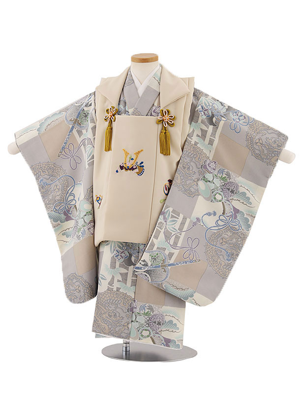 被布 レンタル 男児 七五三 被布 着物 レンタル 七五三 W272 ベージュ刺繍兜×グレー軍配に龍 3歳男の子 七五三 男児 着物 3歳 子供 きもの 被布 ...