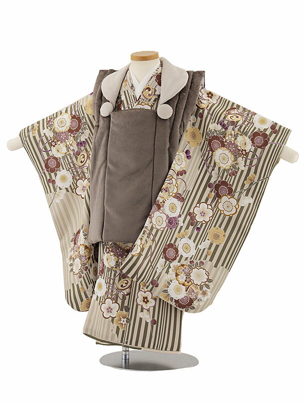 ■七五三レンタル一覧はこちらからどうぞ※商品の色については画面を表示するモニターによって実際と多少異なる場合がございます。ご了承下さいませ。 商品詳細 ［七五三レンタル］ ■素材：ポリエステル100％ ■身丈：76cm　肩裄：42cm　袖丈：57cm 3歳の標準サイズに調整済みです。 身長90cm〜100cm前後 ※小物は着物に合わせてコーディネートさせていただきます。 ※簡単なサイズ調整（腰紐にて）が必要な場合があります。※総柄のため写真と少し異なることがあります。 ※箱タイプでの配送になります。 七五三サイズ等について詳しくは 《京都かしいしょう》まで メールにてお問い合わせ下さい。 【送料無料（北海道・沖縄・一部離島を除く）】七五三レンタル料金最安値に挑戦！ ※システム上、カレンダーが「×」でもご注文は可能ですが、ご予約をお取りすることが出来ません。 ご利用日が「○」の商品からご注文下さい。 尚、ご予約の確定は「【京都かしいしょう】ご注文内容のご案内」メールにてお知らせいたします。