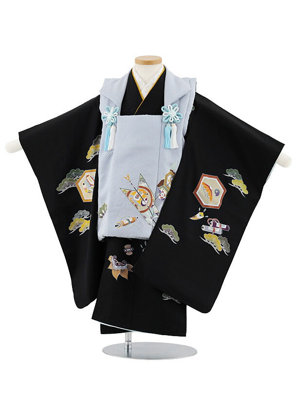 【レンタル】着物 七五三レンタル(3歳男児被布)W554【正絹】グレージュ矢羽根×黒地 吉祥文様 3歳 被布 フルセット 男の子 お祝い着 正月 3才 男児 き...