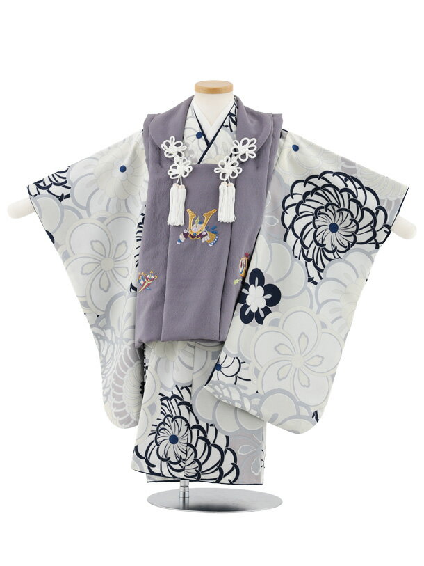 ■七五三レンタル一覧はこちらからどうぞ※商品の色については画面を表示するモニターによって実際と多少異なる場合がございます。ご了承下さいませ。 商品詳細 ［七五三レンタル］ ■素材:化繊 ■身丈:76cm 肩裄:41cm 袖丈:56cm※標準サイズに調整済みです。※簡単なサイズ調整(腰紐にて)が必要な場合があります。※小物は着物に合わせてコーディネートさせていただきます。箱タイプでの配送となります。 身長 90〜100cm前後 サイズ等について詳しくは 《京都かしいしょう》まで メールにてお問い合わせ下さい。 【送料無料（北海道・沖縄・一部離島を除く）】七五三レンタル料金最安値に挑戦！ ※システム上、カレンダーが「×」でもご注文は可能ですが、ご予約をお取りすることが出来ません。 ご利用日が「○」の商品からご注文下さい。 尚、ご予約の確定は「【京都かしいしょう】ご注文内容のご案内」メールにてお知らせいたします。