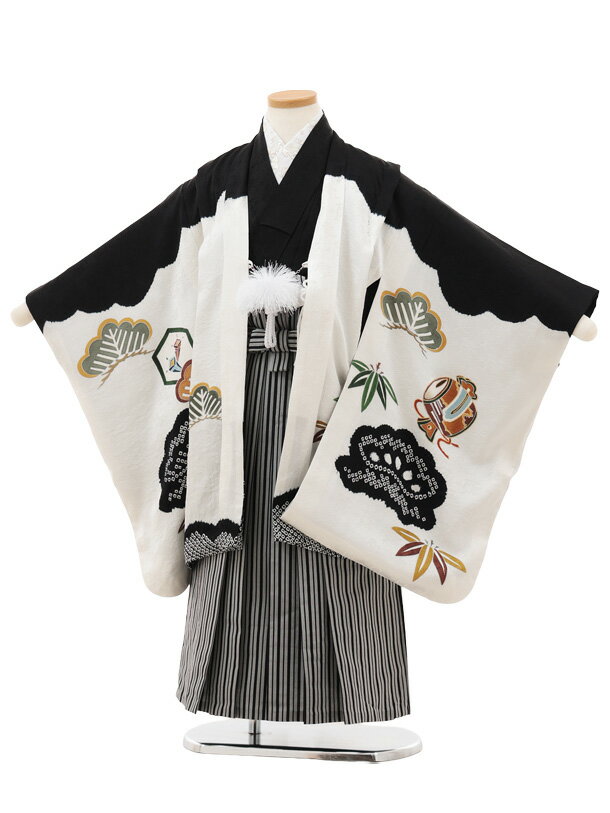 ■七五三レンタル一覧はこちらからどうぞ※商品の色については画面を表示するモニターによって実際と多少異なる場合がございます。ご了承下さいませ。 商品詳細 ［七五三レンタル］ ■素材:正絹 ■身丈:65cm 肩裄:51cm 袖丈:58cm(羽織)■袴丈:60cm(おへそからくるぶしまでの長さです。)※標準サイズに調整済みです。※着物と羽織の表地は『正絹』、袴も『正絹』となっております。※簡単なサイズ調整が必要な場合があります。※小物は着物に合わせてコーディネートさせていただきます。箱タイプでの配送となります。 身長 110〜120cm前後 サイズ等について詳しくは 《京都かしいしょう》まで メールにてお問い合わせ下さい。 【送料無料（北海道・沖縄・一部離島を除く）】七五三レンタル料金最安値に挑戦！ ※システム上、カレンダーが「×」でもご注文は可能ですが、ご予約をお取りすることが出来ません。 ご利用日が「○」の商品からご注文下さい。 尚、ご予約の確定は「【京都かしいしょう】ご注文内容のご案内」メールにてお知らせいたします。