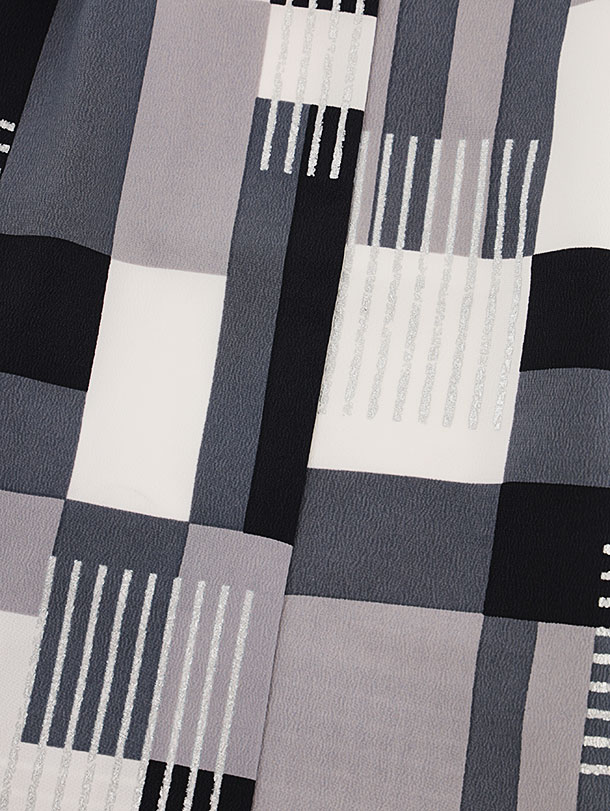 京都かしいしょうの【レンタル】着物 かんたん七五三(5歳男袴)O163 【ようよう】geometric グレー×黒 5歳 袴（簡単着付け） フルセット 男の子 お祝い着 正月 5才 男児 きものレンタル〔往復送料無料〕｜アングル3