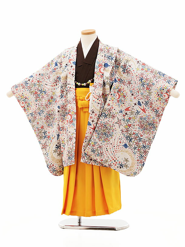 ■七五三レンタル一覧はこちらからどうぞ※商品の色については画面を表示するモニターによって実際と多少異なる場合がございます。ご了承下さいませ。 商品詳細 ［七五三レンタル］ ■素材：ポリエステル100％ ■身丈:64cm 肩裄:51cm 袖丈:57cm(羽織) ■袴丈：60cm（おへそからくるぶしまでの長さです。） 標準サイズに調整済みです。 身長110〜120cm前後 ※簡単なサイズ調整（腰紐にて）が必要な場合があります。※小物は着物に合わせてコーディネートさせていただきます。※総柄のため写真と少し異なることがあります。 ※箱タイプでの配送になります。 七五三サイズ等について詳しくは 《京都かしいしょう》まで メールにてお問い合わせ下さい。 【送料無料（北海道・沖縄・一部離島を除く）】七五三レンタル料金最安値に挑戦！ ※システム上、カレンダーが「×」でもご注文は可能ですが、ご予約をお取りすることが出来ません。 ご利用日が「○」の商品からご注文下さい。 尚、ご予約の確定は「【京都かしいしょう】ご注文内容のご案内」メールにてお知らせいたします。