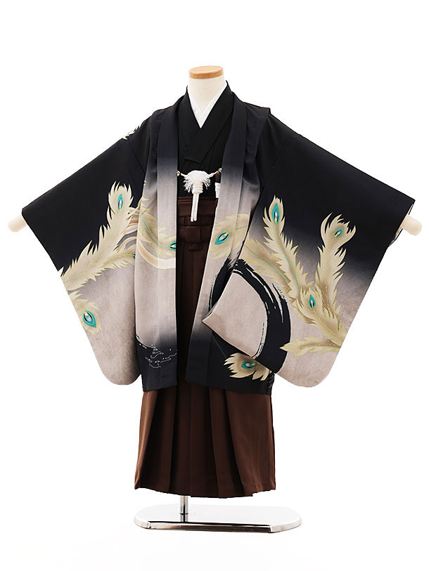 ■七五三レンタル一覧はこちらからどうぞ※商品の色については画面を表示するモニターによって実際と多少異なる場合がございます。ご了承下さいませ。 商品詳細 ［七五三レンタル］ ■素材:化繊 ■身丈:63cm 肩裄:51cm 袖丈:48cm(羽織)■袴丈:60cm(おへそからくるぶしまでの長さです。)※標準サイズに調整済みです。※簡単なサイズ調整が必要な場合があります。※小物は着物に合わせてコーディネートさせていただきます。※総柄のため写真と少し異なることがあります。箱タイプでの配送となります。 身長 110〜120cm前後 サイズ等について詳しくは 《京都かしいしょう》まで メールにてお問い合わせ下さい。 【送料無料（北海道・沖縄・一部離島を除く）】七五三レンタル料金最安値に挑戦！ ※システム上、カレンダーが「×」でもご注文は可能ですが、ご予約をお取りすることが出来ません。 ご利用日が「○」の商品からご注文下さい。 尚、ご予約の確定は「【京都かしいしょう】ご注文内容のご案内」メールにてお知らせいたします。