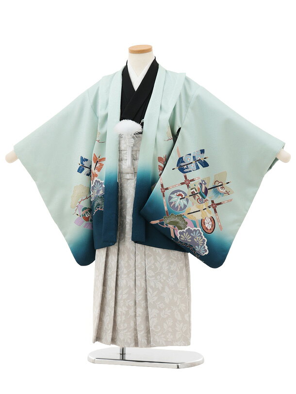 ■七五三レンタル一覧はこちらからどうぞ※商品の色については画面を表示するモニターによって実際と多少異なる場合がございます。ご了承下さいませ。 商品詳細 ［七五三レンタル］ ■素材:化繊 ■身丈:58cm 肩裄:51cm 袖丈:49cm(羽織)■袴丈:60cm(おへそからくるぶしまでの長さです。)※標準サイズに調整済みです。※簡単なサイズ調整が必要な場合があります。※小物は着物に合わせてコーディネートさせていただきます。箱タイプでの配送となります。 身長 110〜120cm前後 サイズ等について詳しくは 《京都かしいしょう》まで メールにてお問い合わせ下さい。 【送料無料（北海道・沖縄・一部離島を除く）】七五三レンタル料金最安値に挑戦！ ※システム上、カレンダーが「×」でもご注文は可能ですが、ご予約をお取りすることが出来ません。 ご利用日が「○」の商品からご注文下さい。 尚、ご予約の確定は「【京都かしいしょう】ご注文内容のご案内」メールにてお知らせいたします。