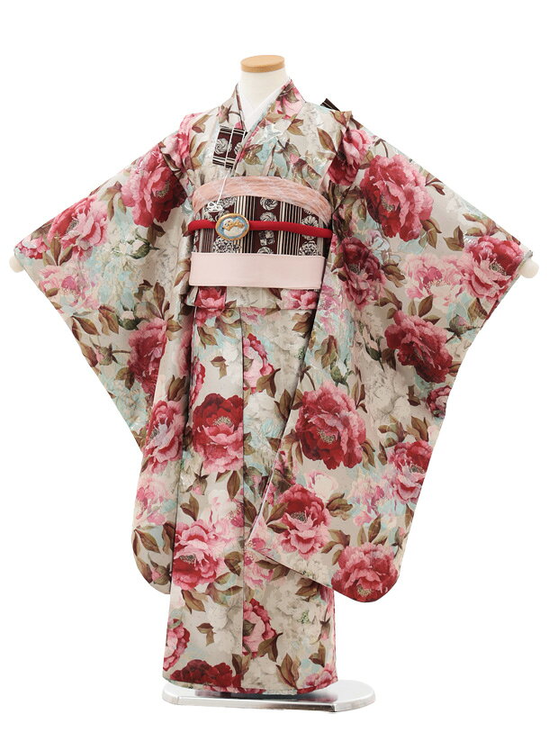 ■七五三レンタル一覧はこちらからどうぞ※商品の色については画面を表示するモニターによって実際と多少異なる場合がございます。ご了承下さいませ。 商品詳細 ［七五三レンタル］ ■素材:化繊 ■身丈:133cm 肩裄:54cm 袖丈:76cm ※標準サイズに調整済みです。 ※簡単なサイズ調整(腰紐にて)が必要な場合があります。 ※小物は着物に合わせてコーディネートさせていただきます。 箱タイプでの配送となります。 身長 115〜125cm前後 サイズ等について詳しくは 《京都かしいしょう》まで メールにてお問い合わせ下さい。 【送料無料（北海道・沖縄・一部離島を除く）】七五三レンタル料金最安値に挑戦！ ※システム上、カレンダーが「×」でもご注文は可能ですが、ご予約をお取りすることが出来ません。 ご利用日が「○」の商品からご注文下さい。 尚、ご予約の確定は「【京都かしいしょう】ご注文内容のご案内」メールにてお知らせいたします。